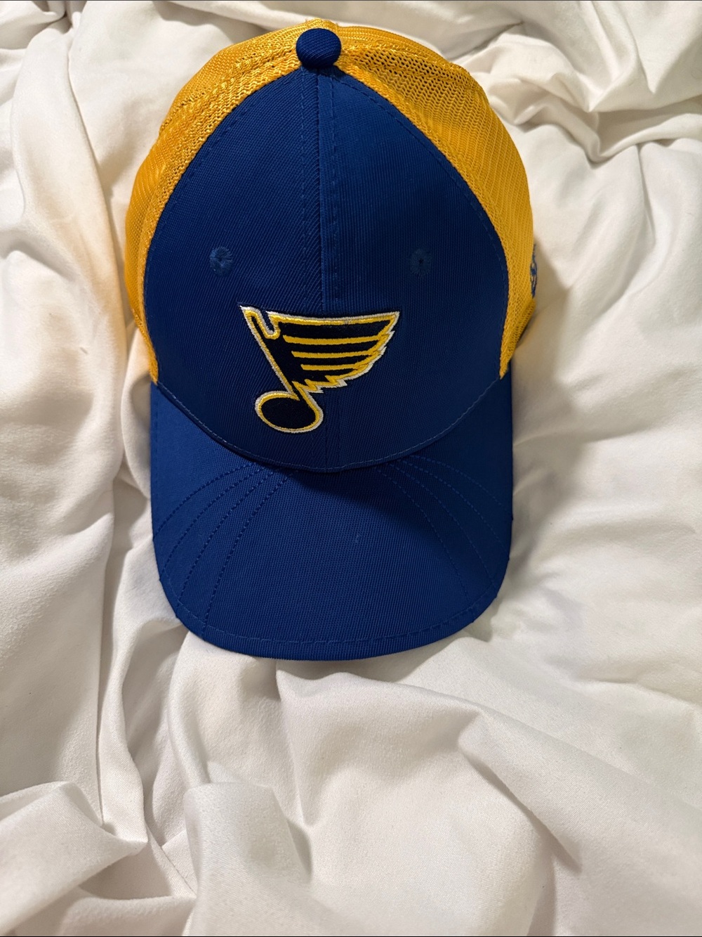 NHL St. Louis Blues Blue and Yellow Trucker Hat unisex